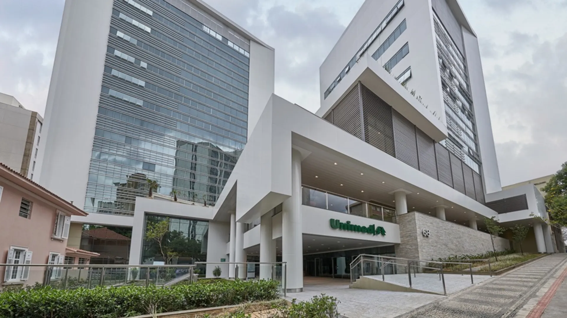 Fachada Unimed-BH