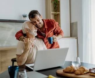 Saúde dos idosos: 7 cuidados essenciais que familiares e cuidadores devem observar em casa