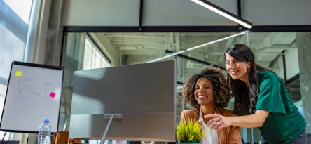 Mulheres no computador