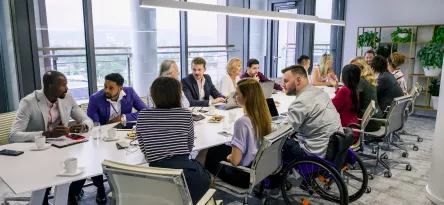 Grupo em reunião