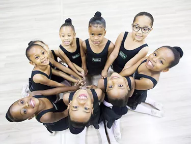 Escola de Artes IUBH celebra 15 anos de transformação social