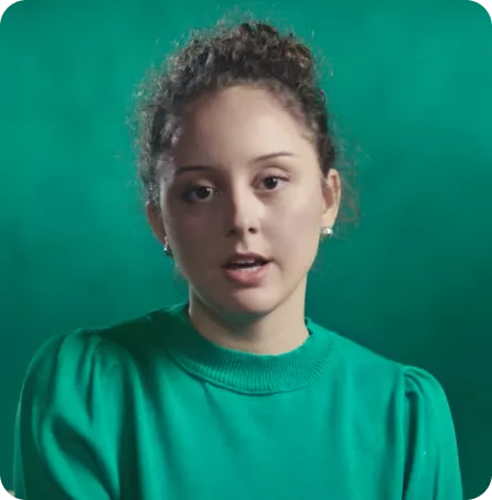imagem de uma mulher sorrindo